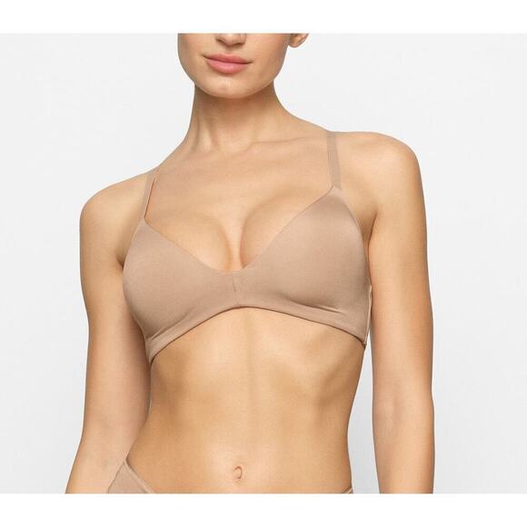 Skims WIRELESS FORM LIGHTLY LINED BRA MICA 36B - Picture 1 of 7